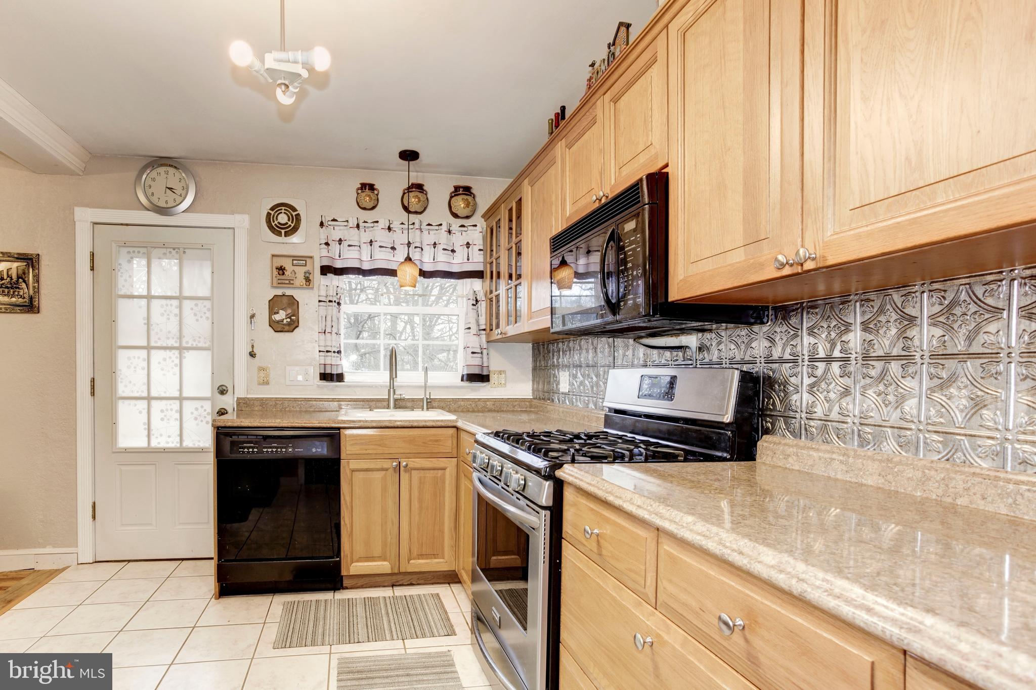 LAKE RIDGE PART 1 - Residential