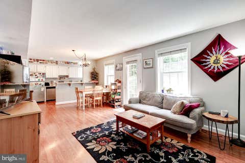 Condo For Rent - 2908 13th Rd Rd #1<br/> ARLINGTON, VA 22204