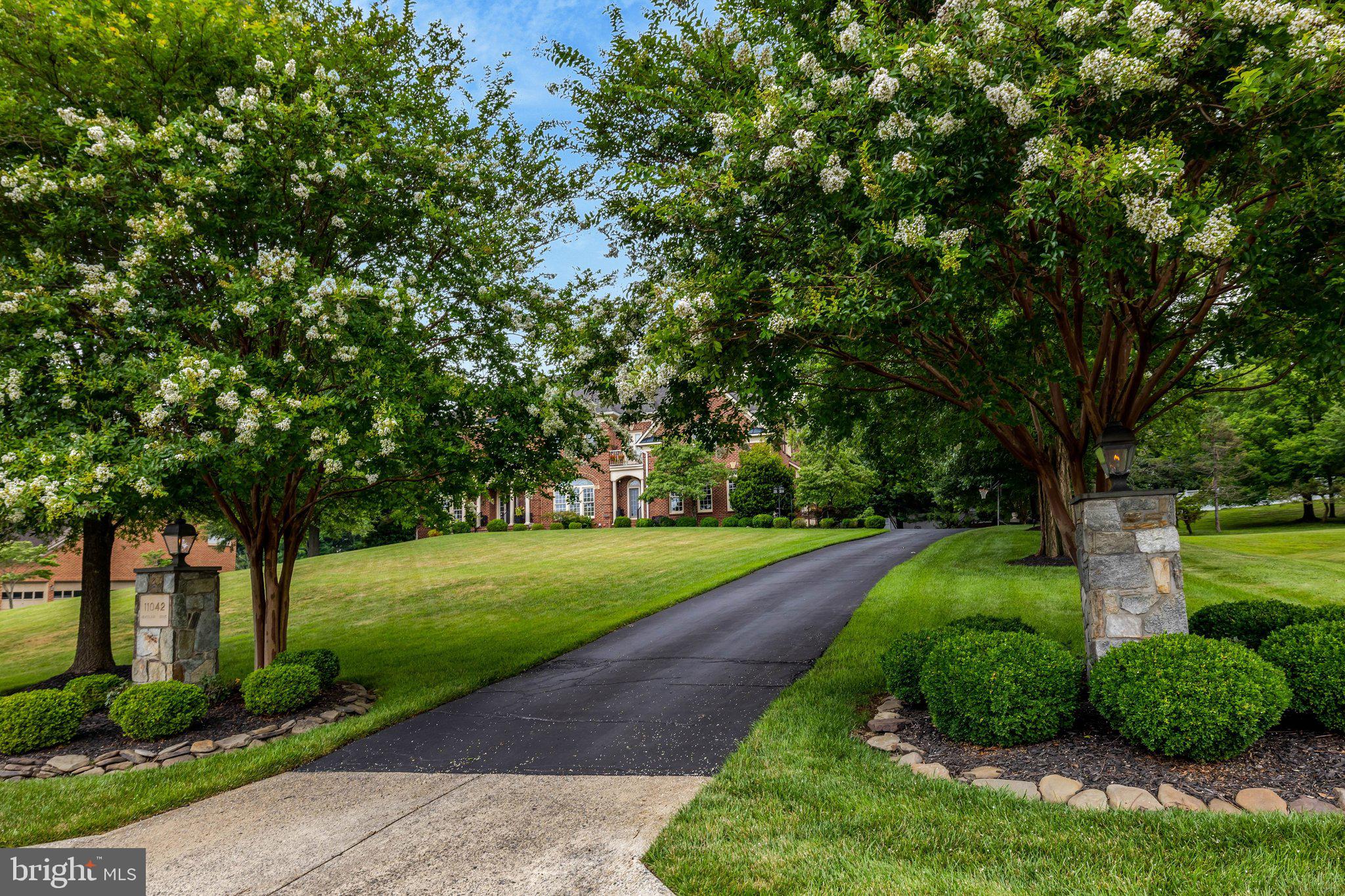 11042 HEATHLAND DRIVE