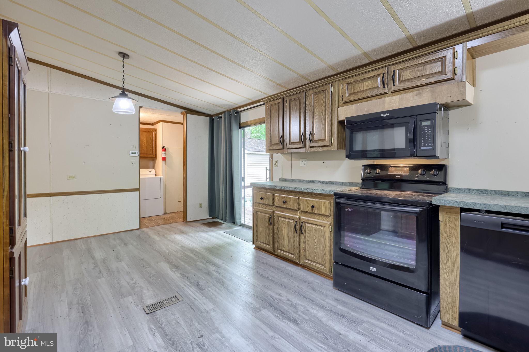 GRETNA SPRINGS COMMUNITY - Residential