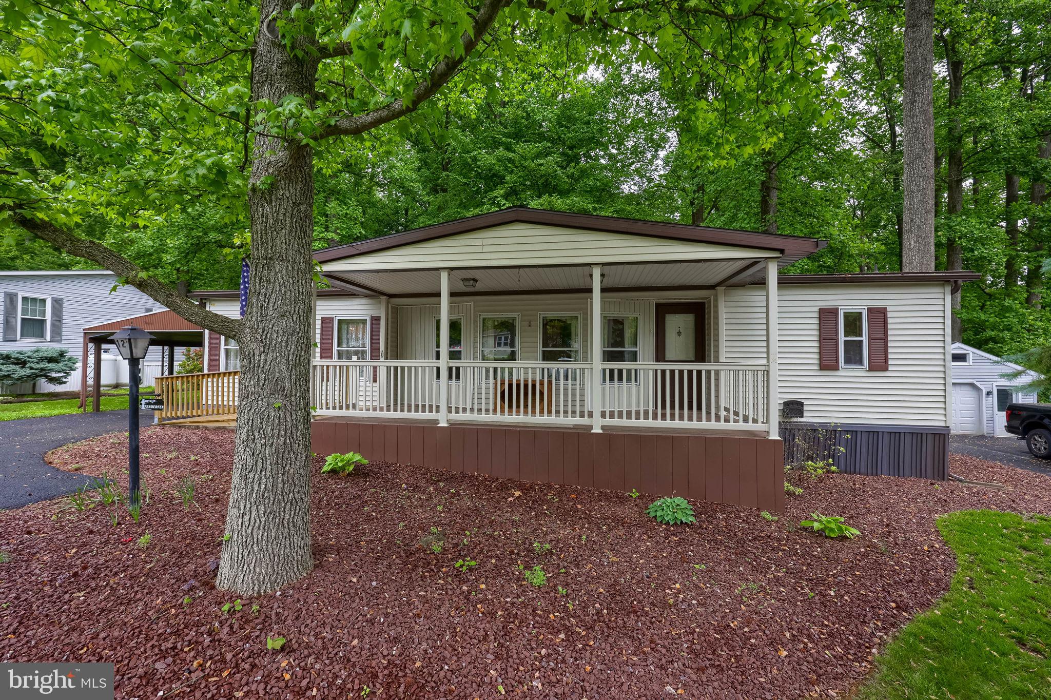 12 POPLAR DRIVE