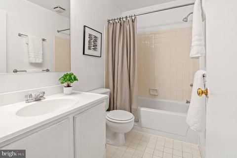 Tiny photo for 79 Greenwich Place #79, BALTIMORE, MD 21208 (MLS # MDBC2144414)