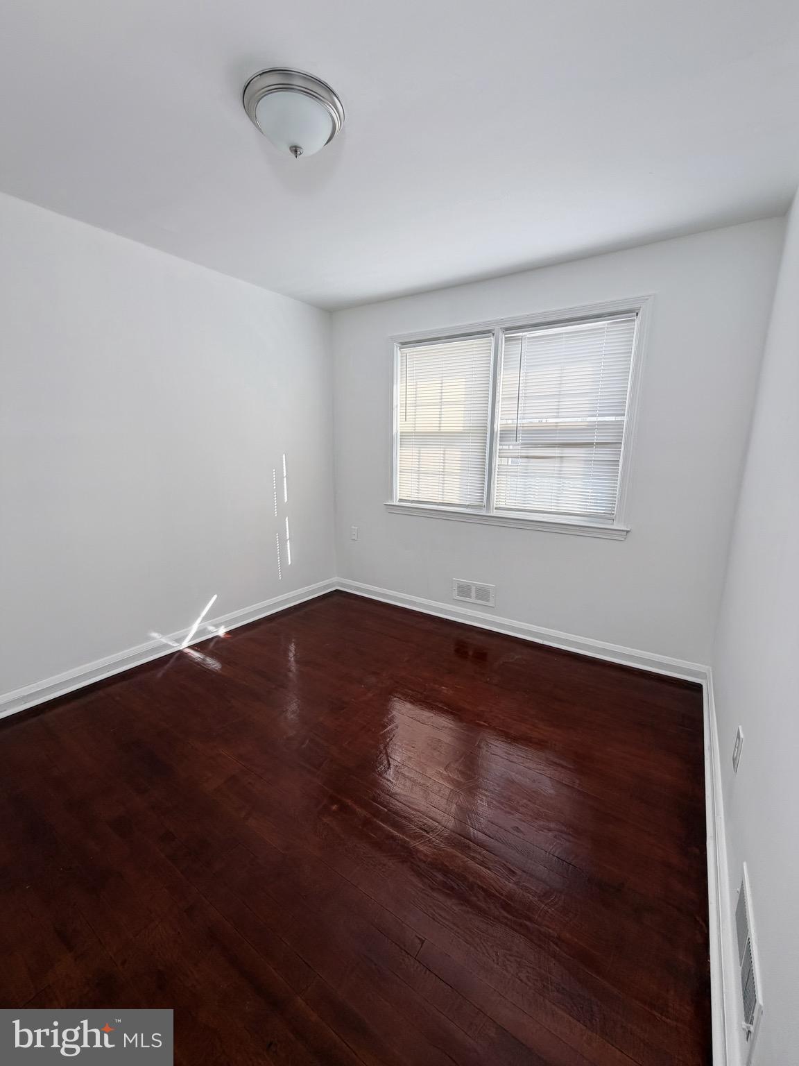 EASTWOOD - Residential