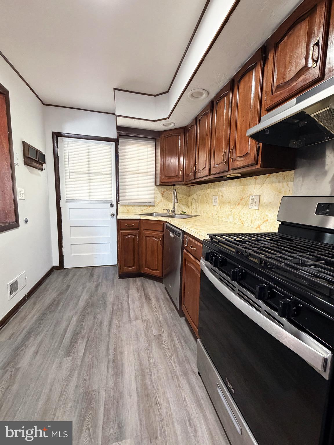 EASTWOOD - Residential