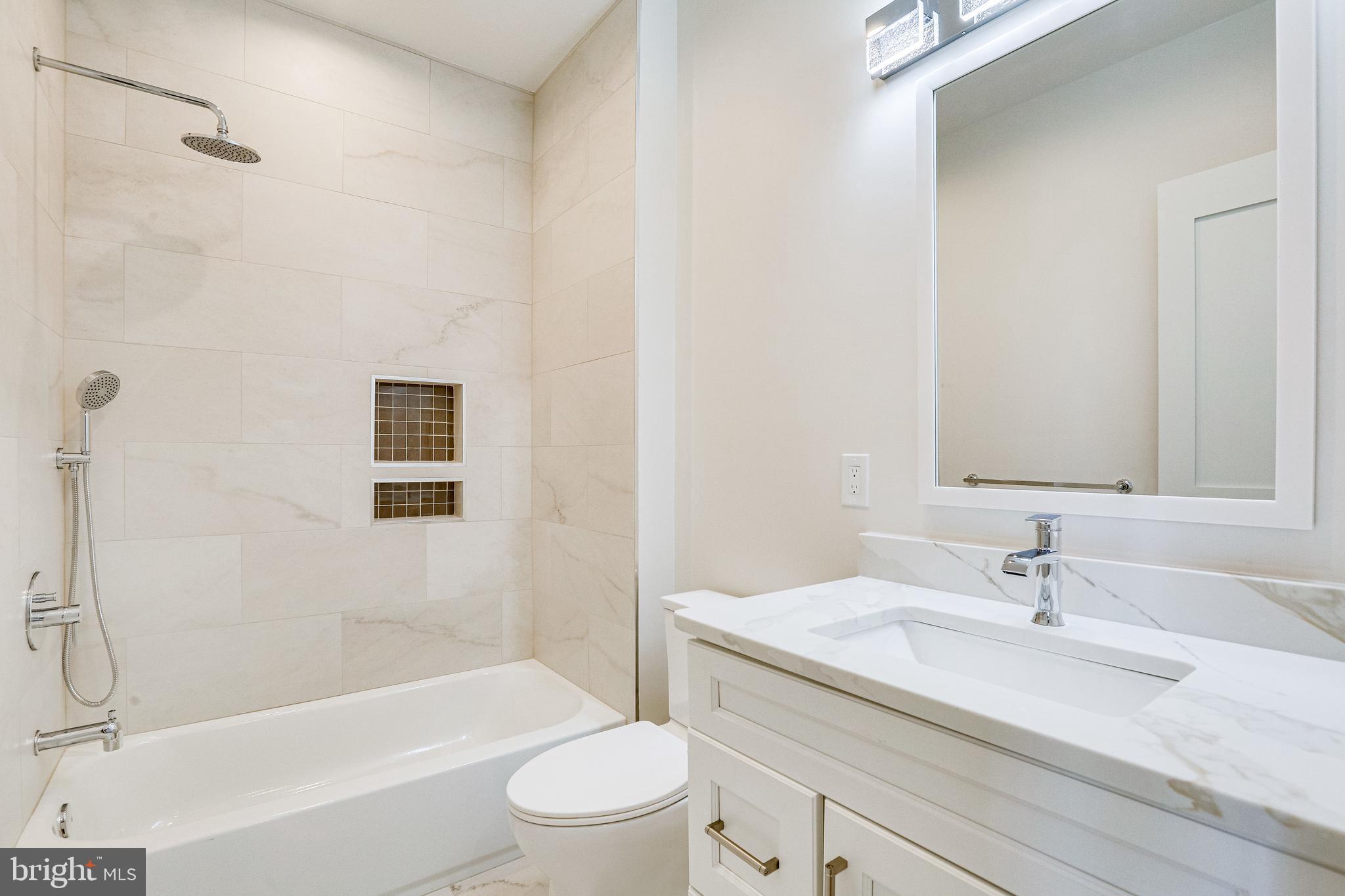 BROYHILL FOREST - Residential Lease