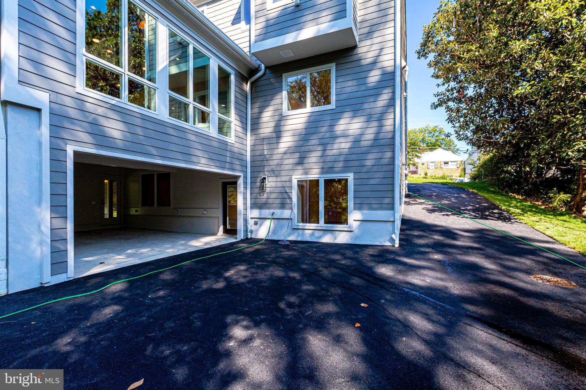 BROYHILL FOREST - Residential Lease