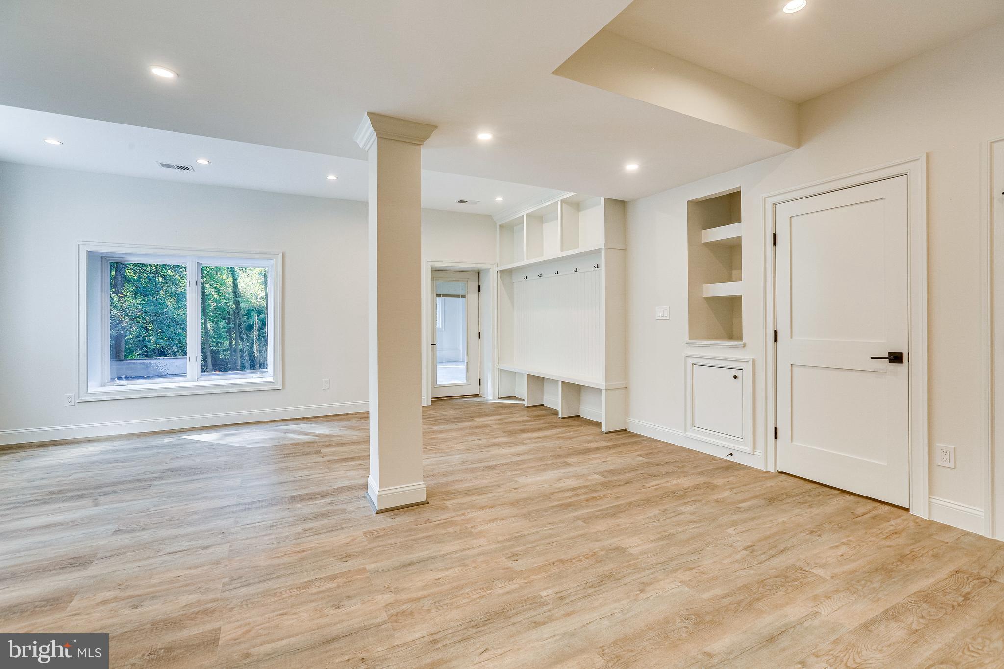 BROYHILL FOREST - Residential Lease