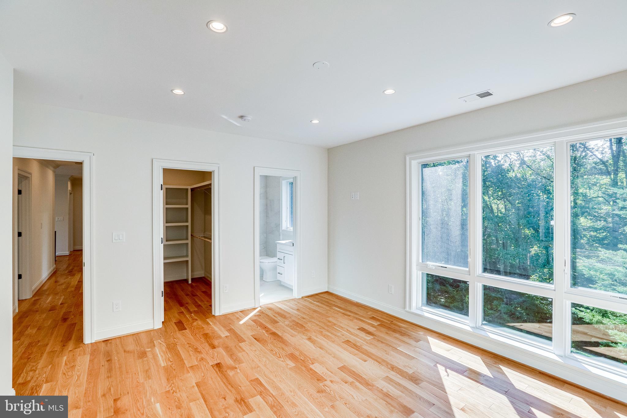 BROYHILL FOREST - Residential Lease