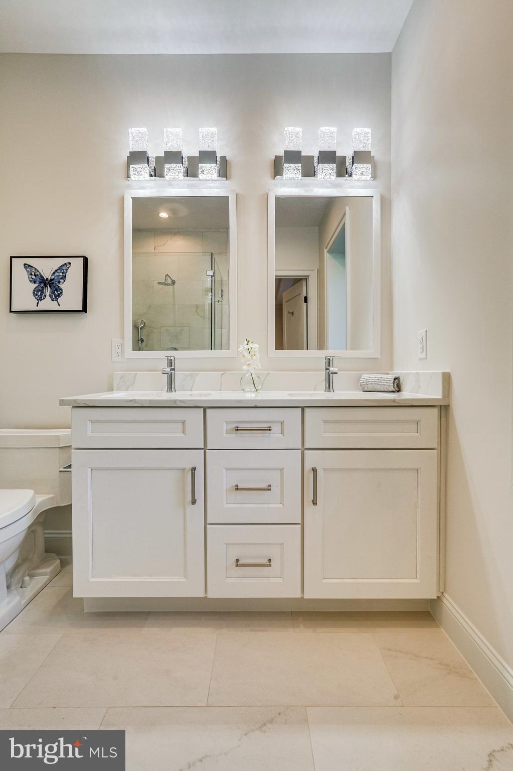 BROYHILL FOREST - Residential Lease