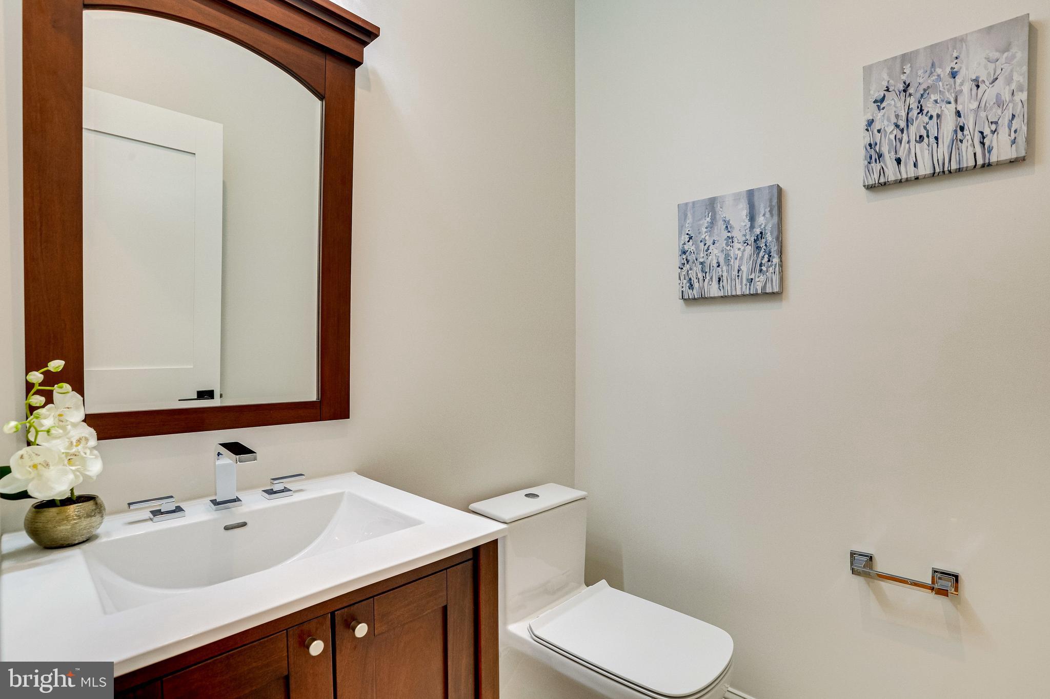 BROYHILL FOREST - Residential Lease