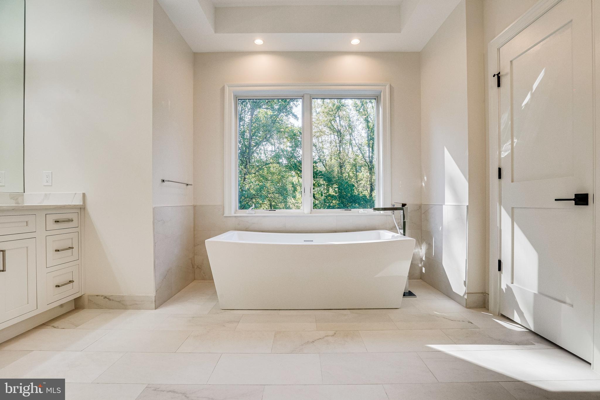 BROYHILL FOREST - Residential Lease