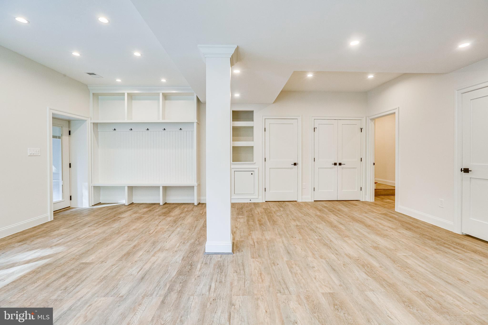 BROYHILL FOREST - Residential Lease