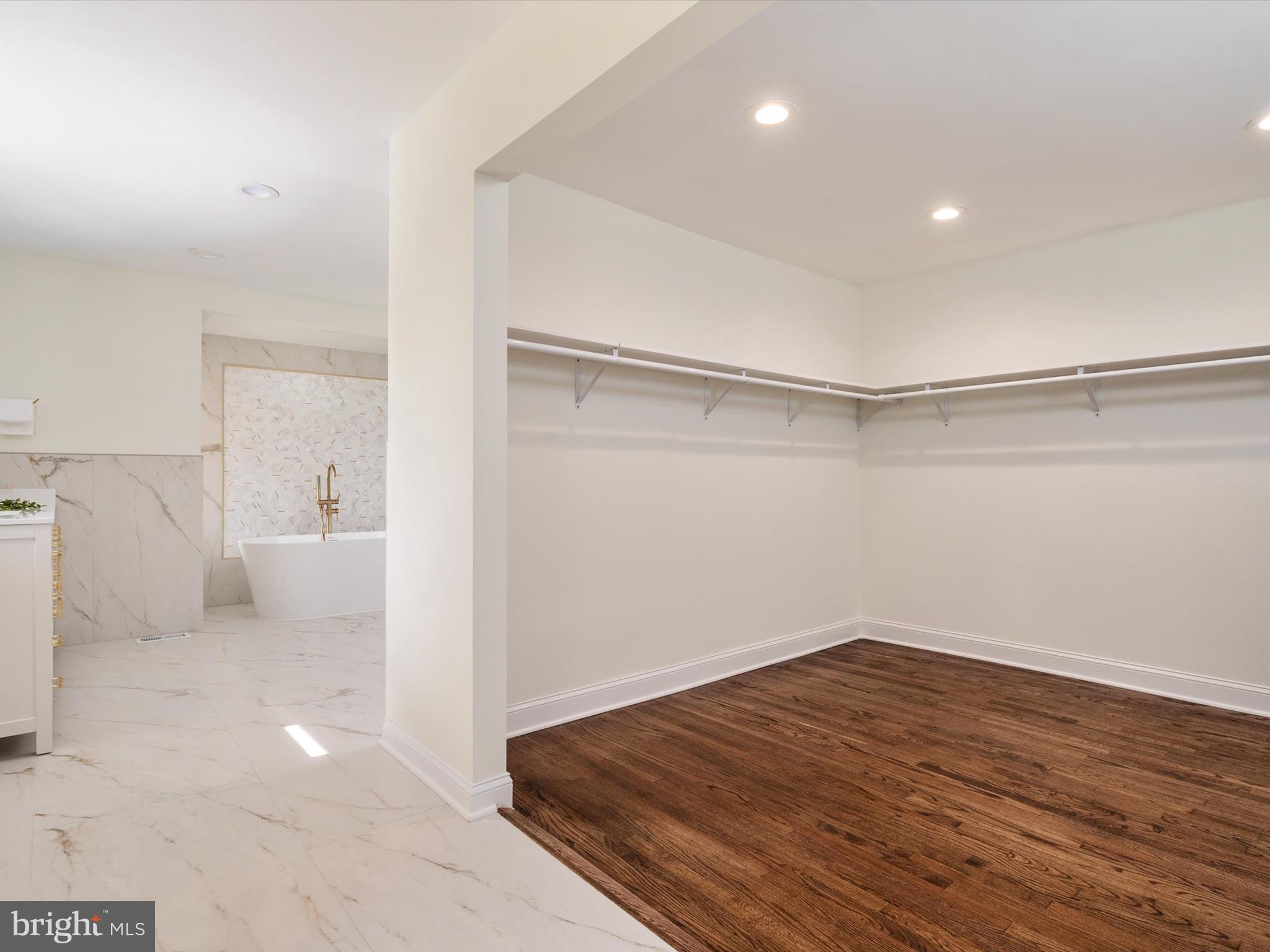 WOODMARK - Residential