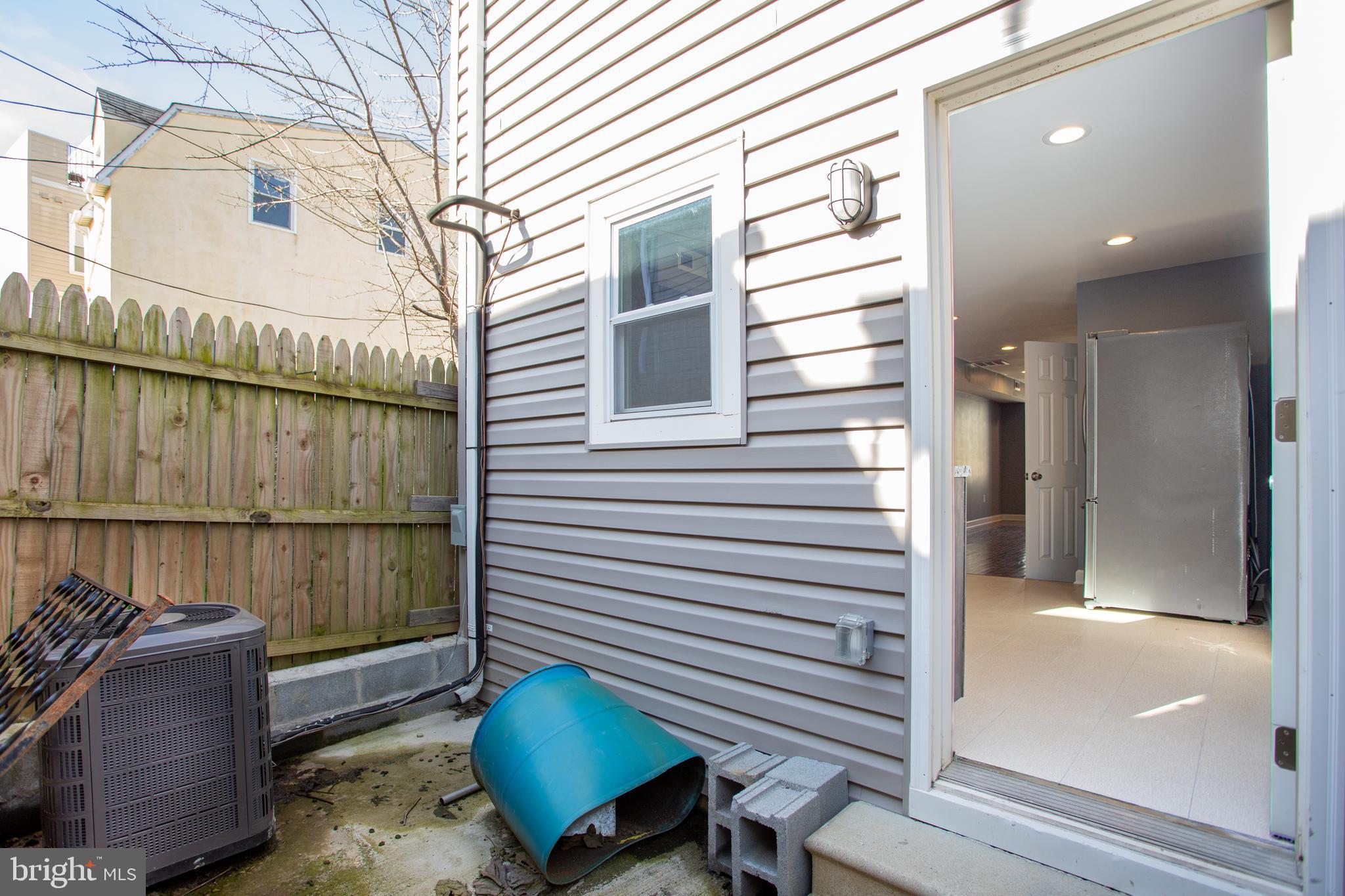 FEDERAL HILL HISTORIC DISTRICT - Residential Lease