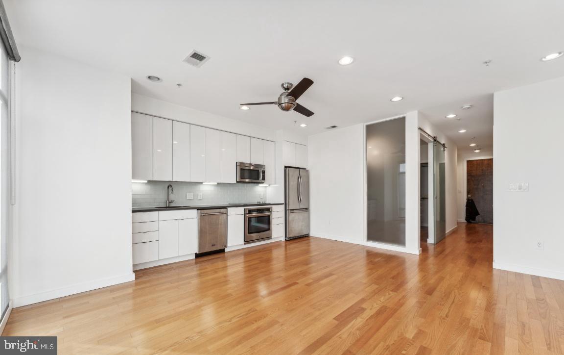 435 R STREET NW 301