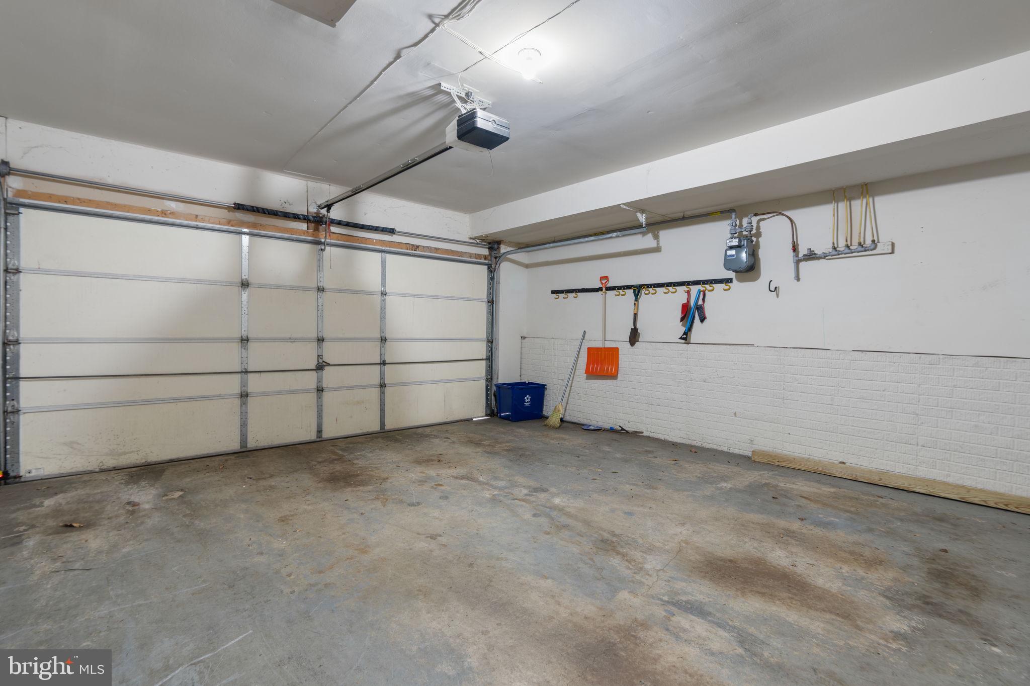 TYSONS VILLAGE - Residential