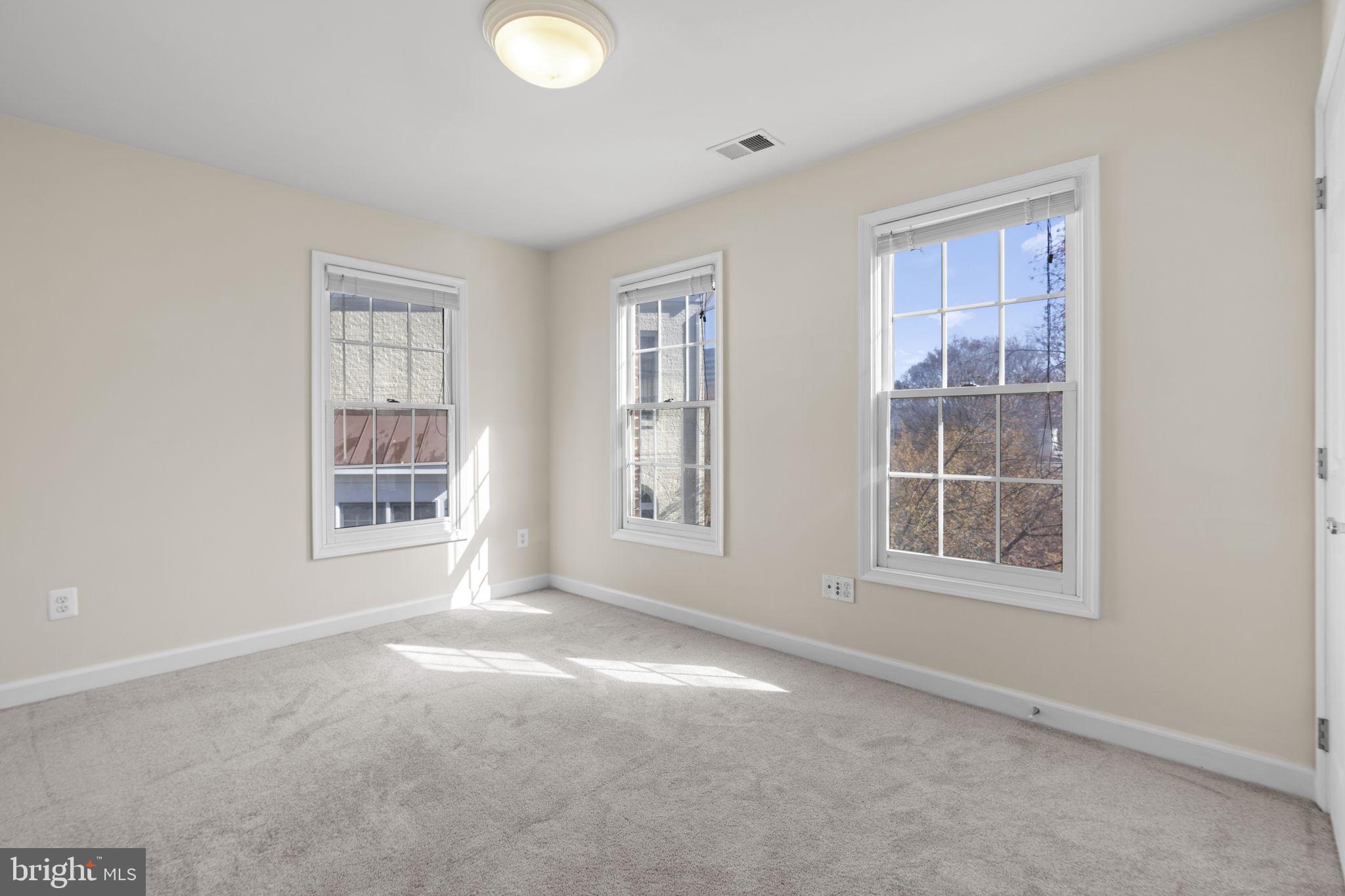 TYSONS VILLAGE - Residential