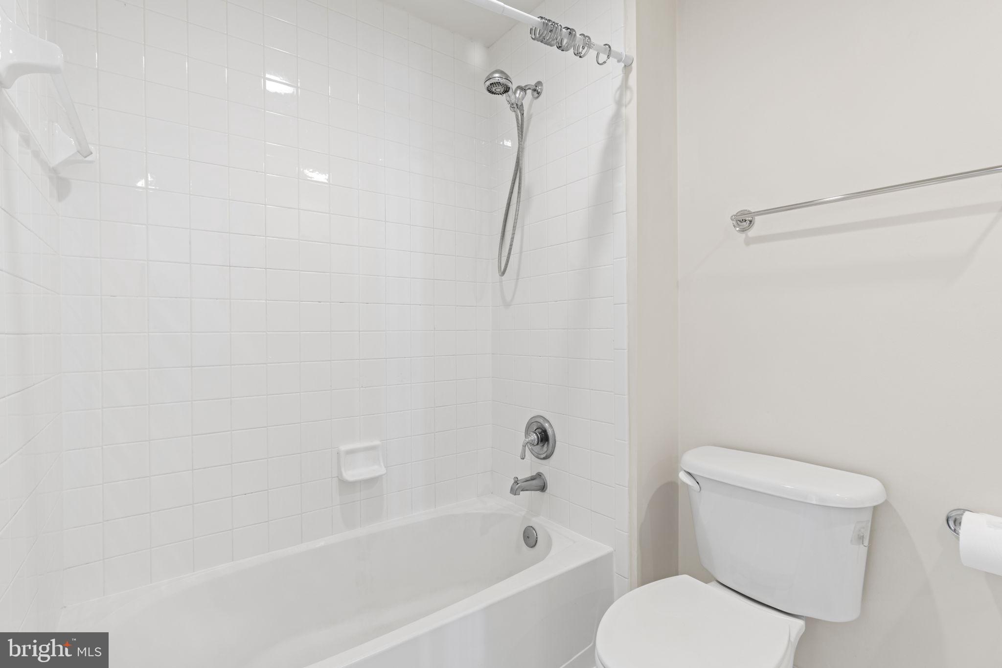 TYSONS VILLAGE - Residential