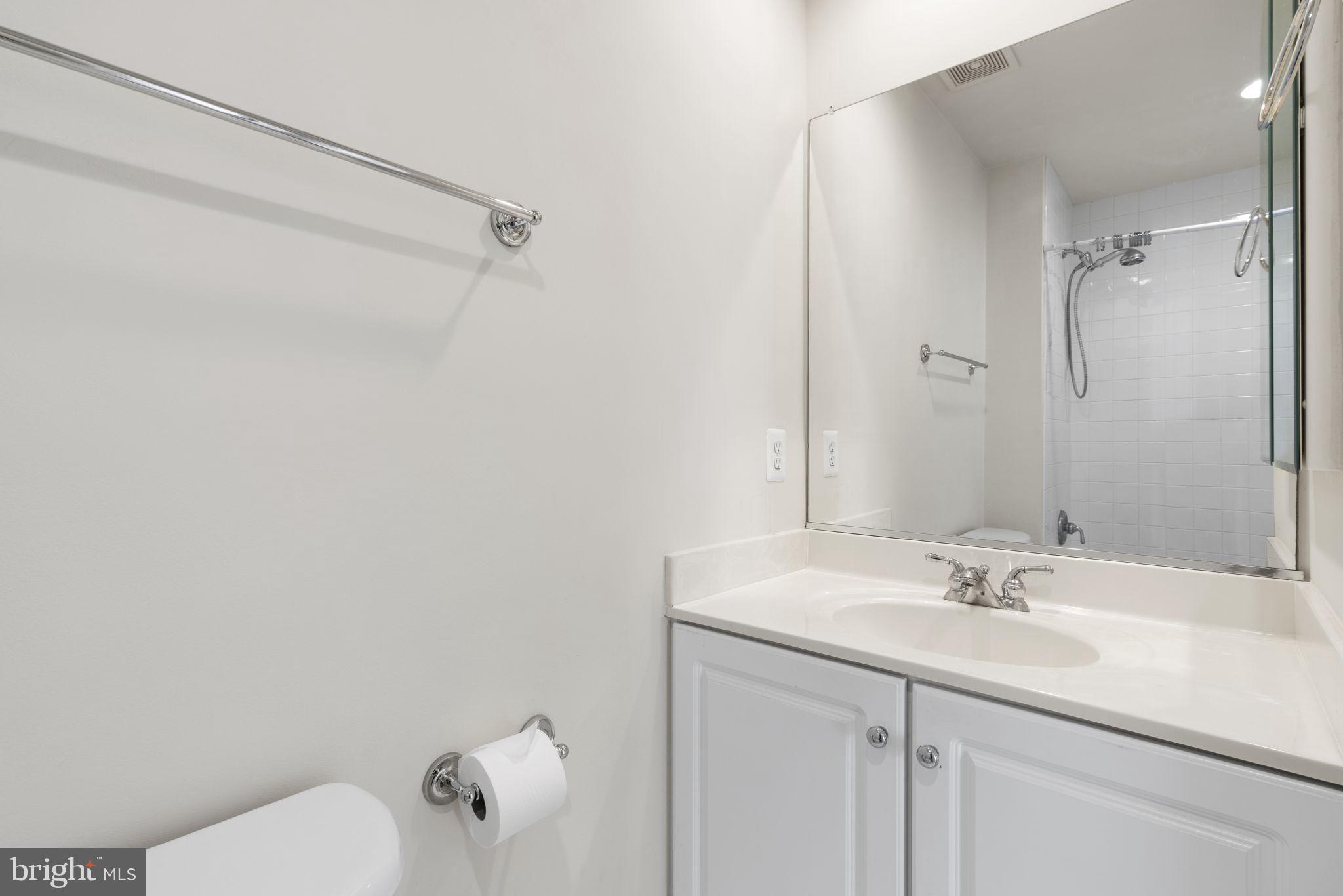 TYSONS VILLAGE - Residential