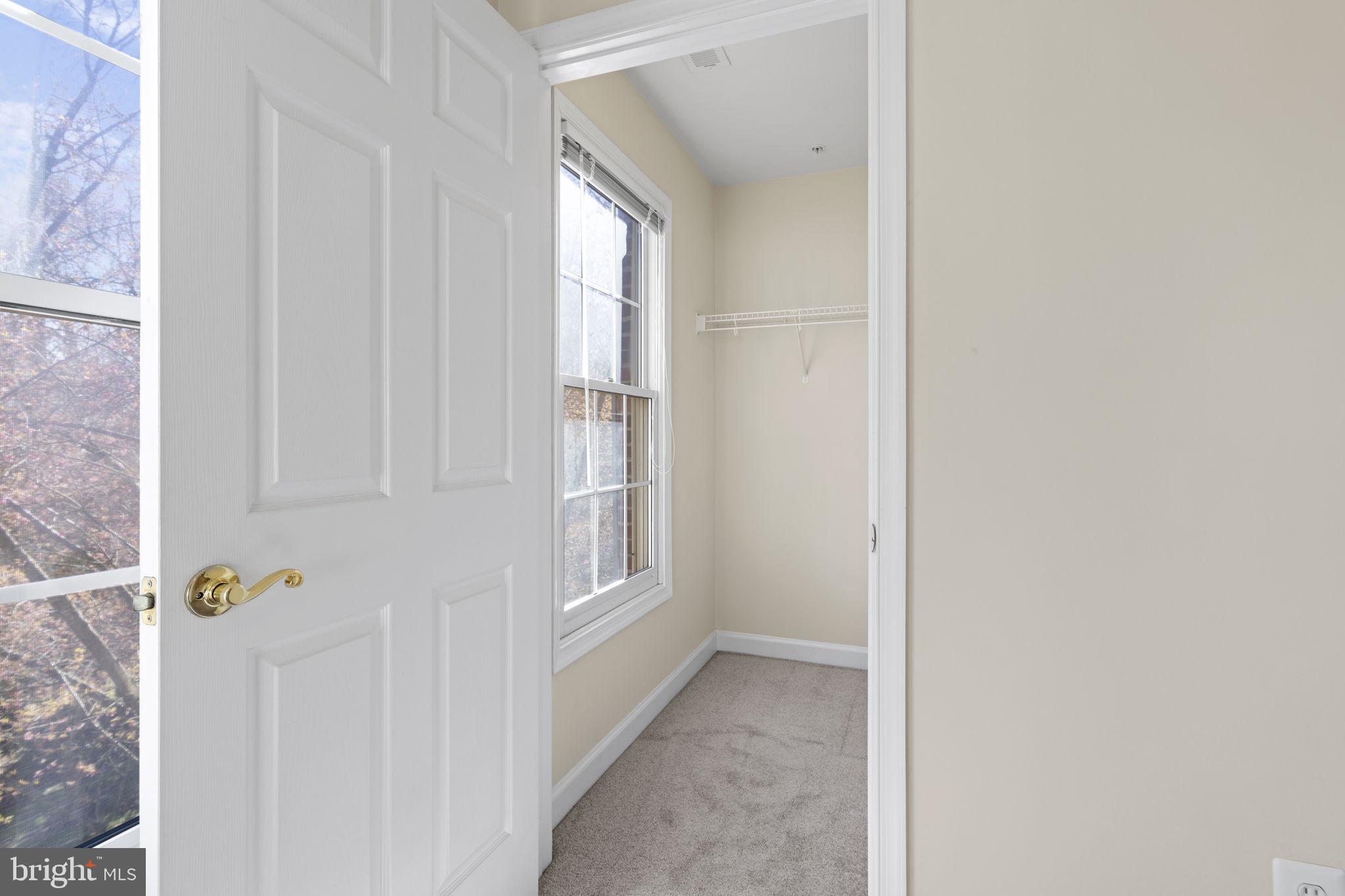 TYSONS VILLAGE - Residential