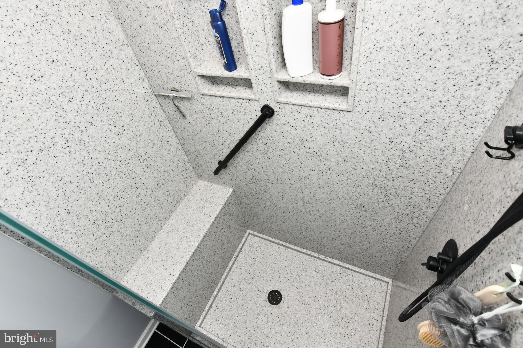 LAKE HOLIDAY ESTATES - Land