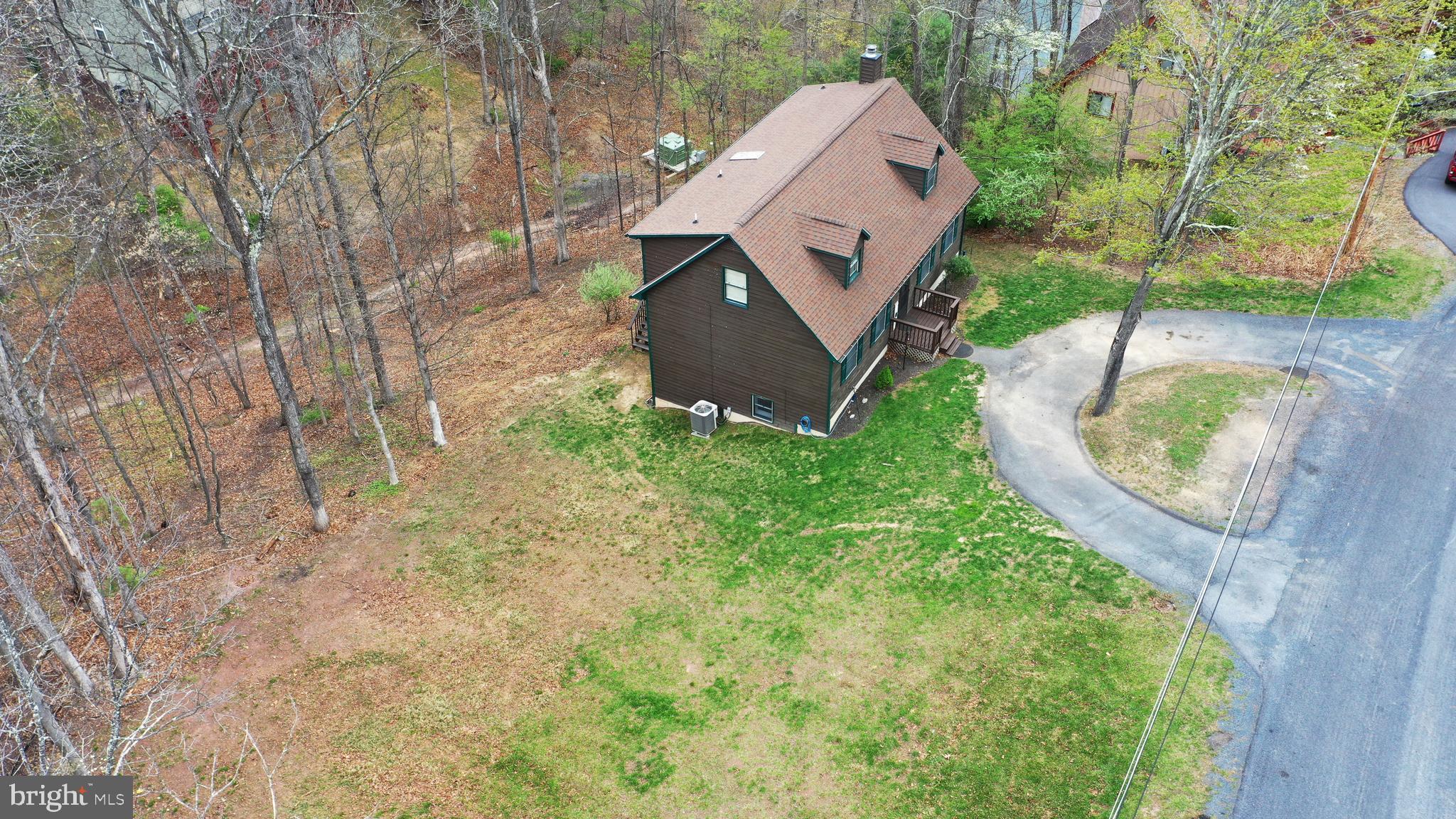 LAKE HOLIDAY ESTATES - Land