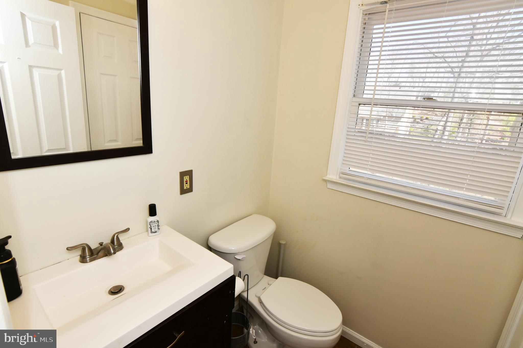 LAKE HOLIDAY ESTATES - Land