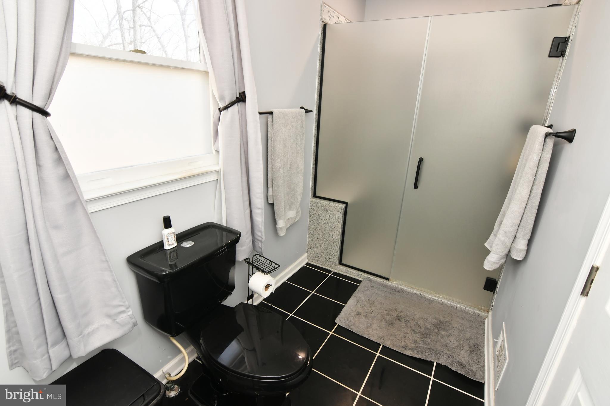 LAKE HOLIDAY ESTATES - Land