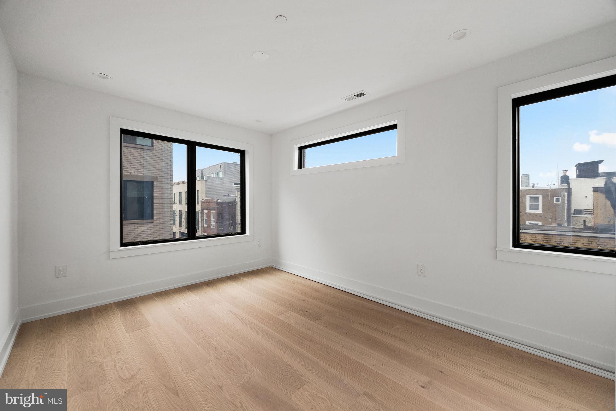 PASSYUNK SQUARE - Residential