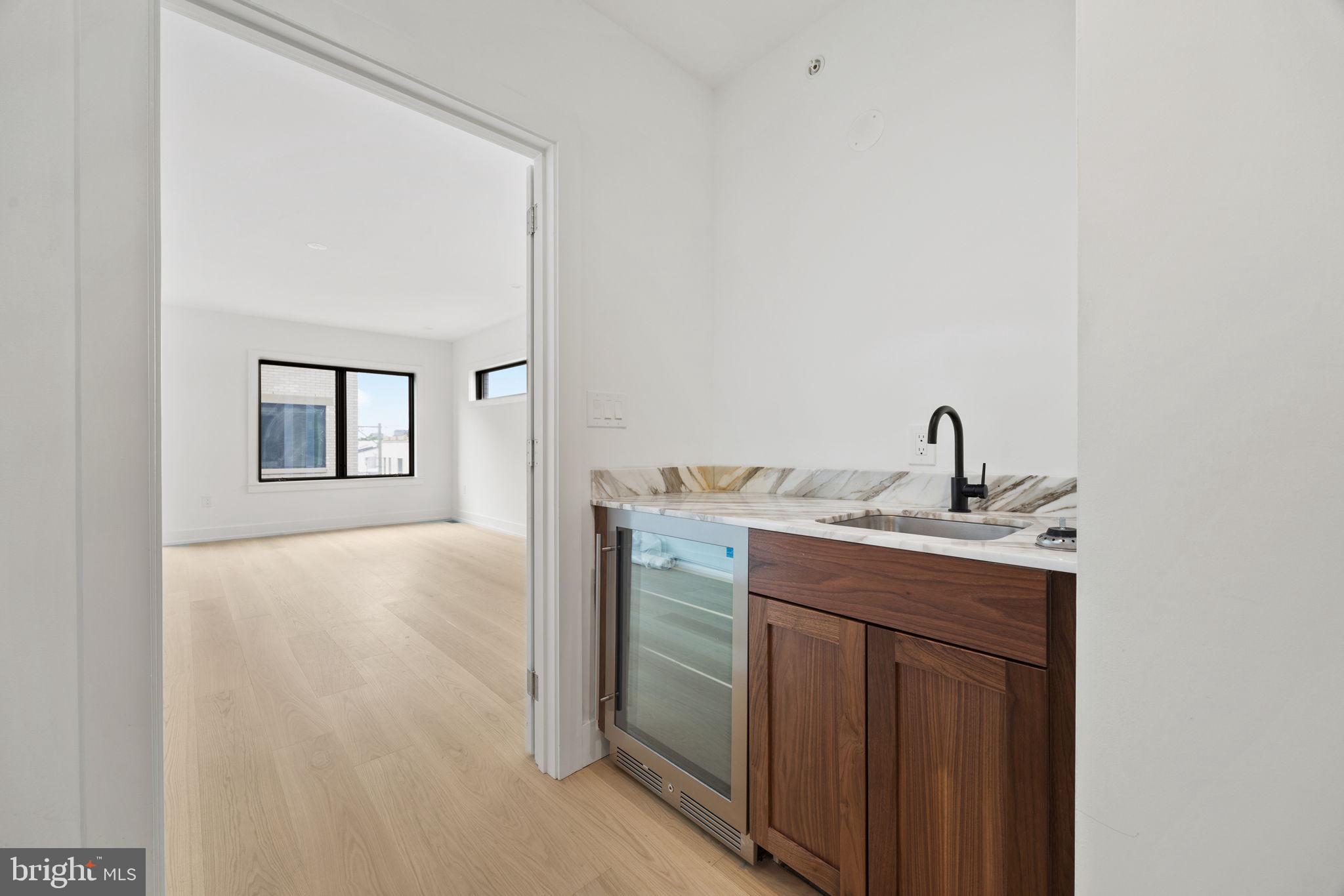 PASSYUNK SQUARE - Residential