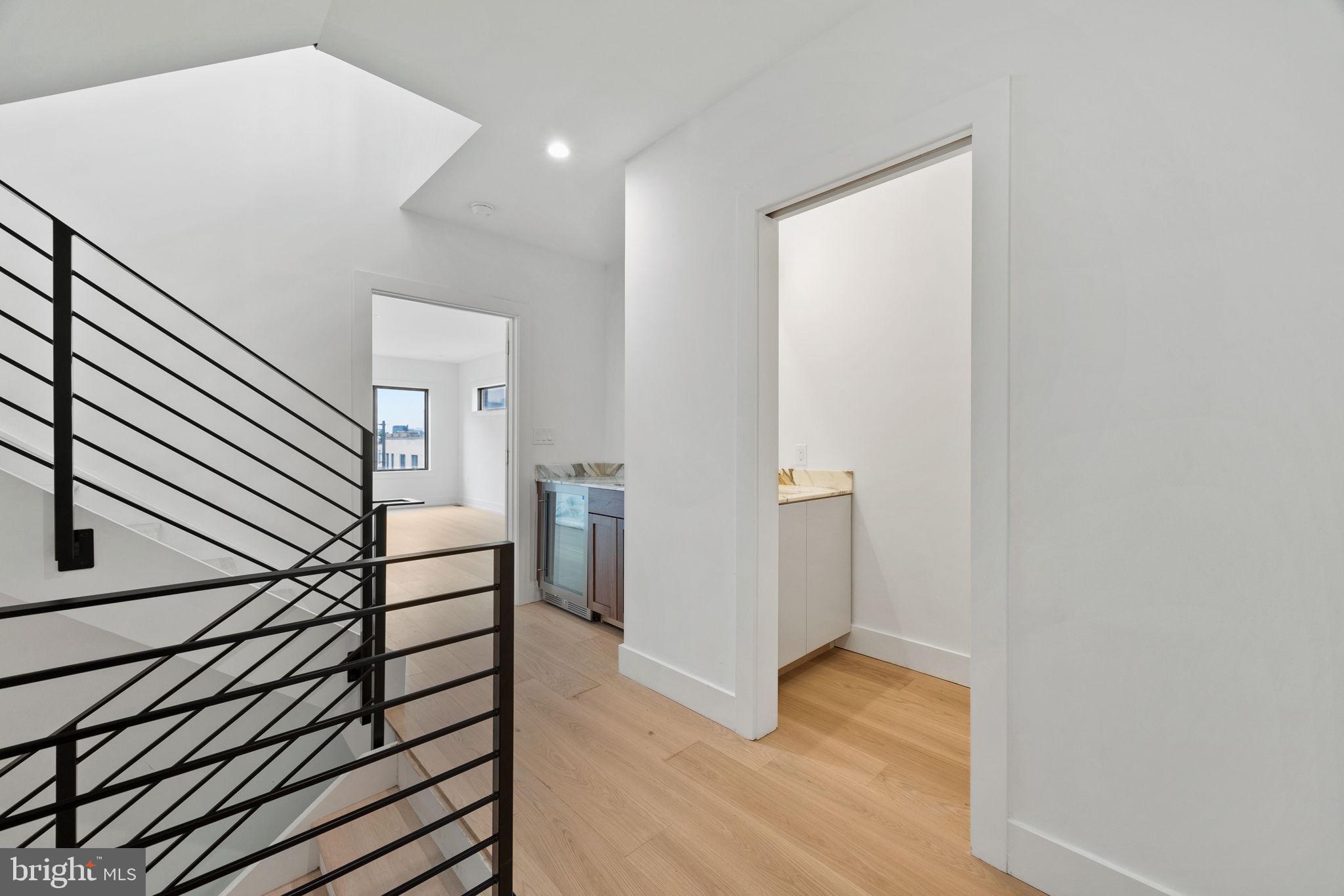 PASSYUNK SQUARE - Residential