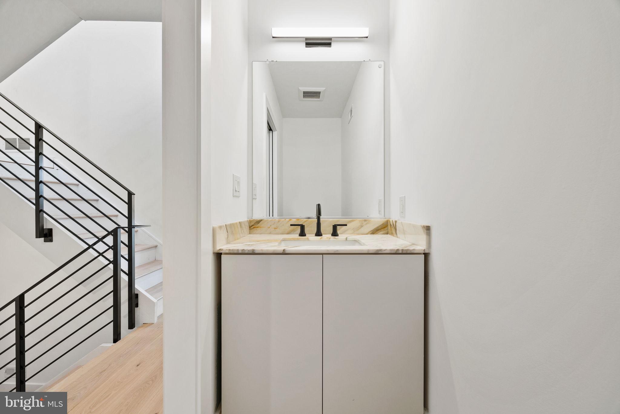 PASSYUNK SQUARE - Residential