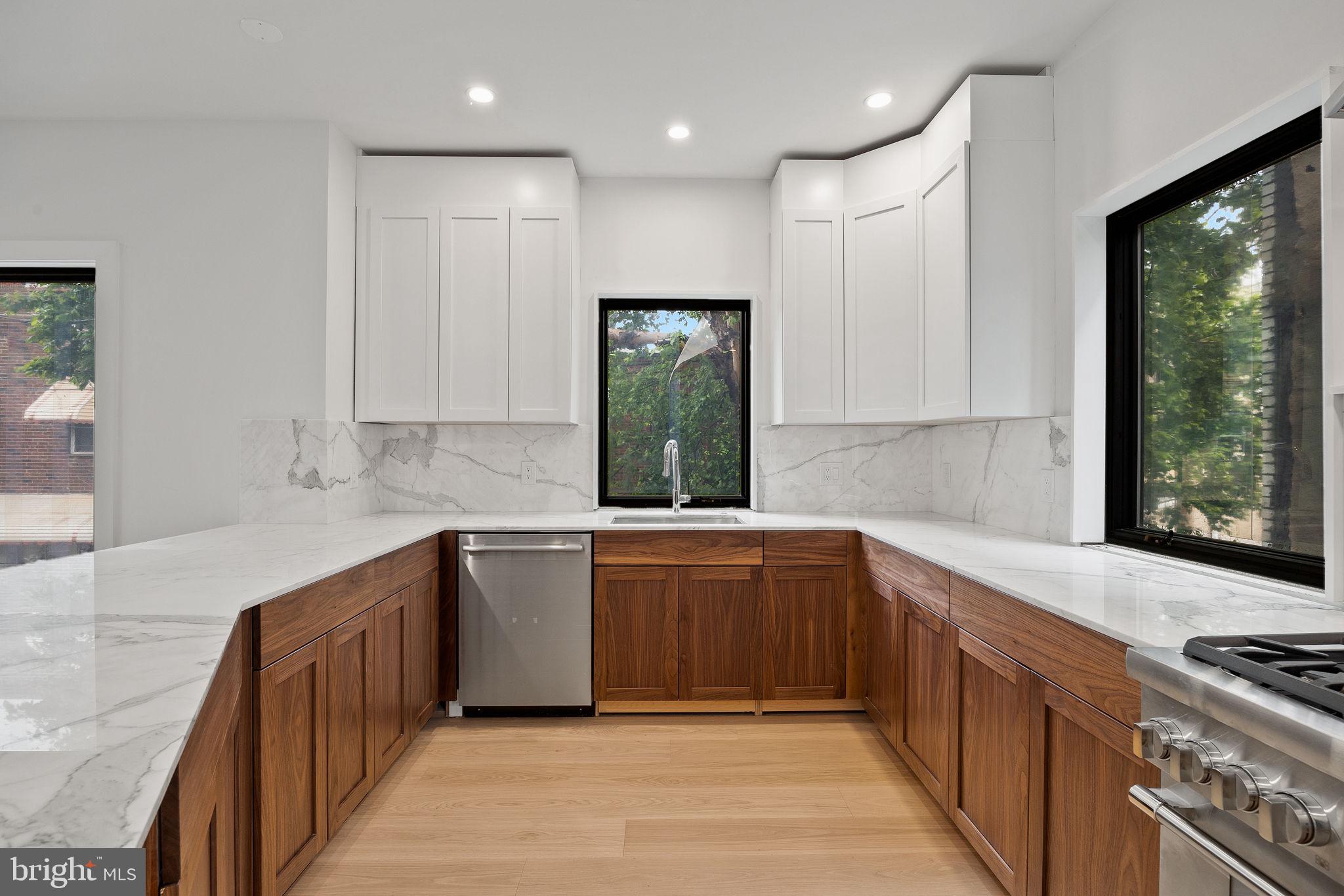 PASSYUNK SQUARE - Residential