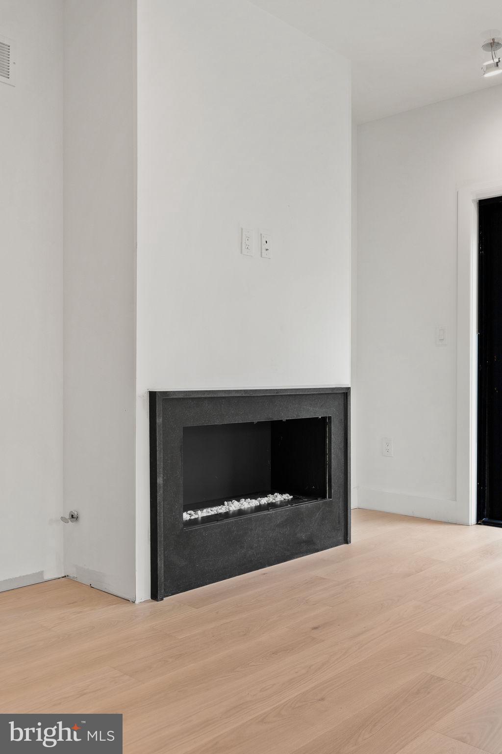 PASSYUNK SQUARE - Residential