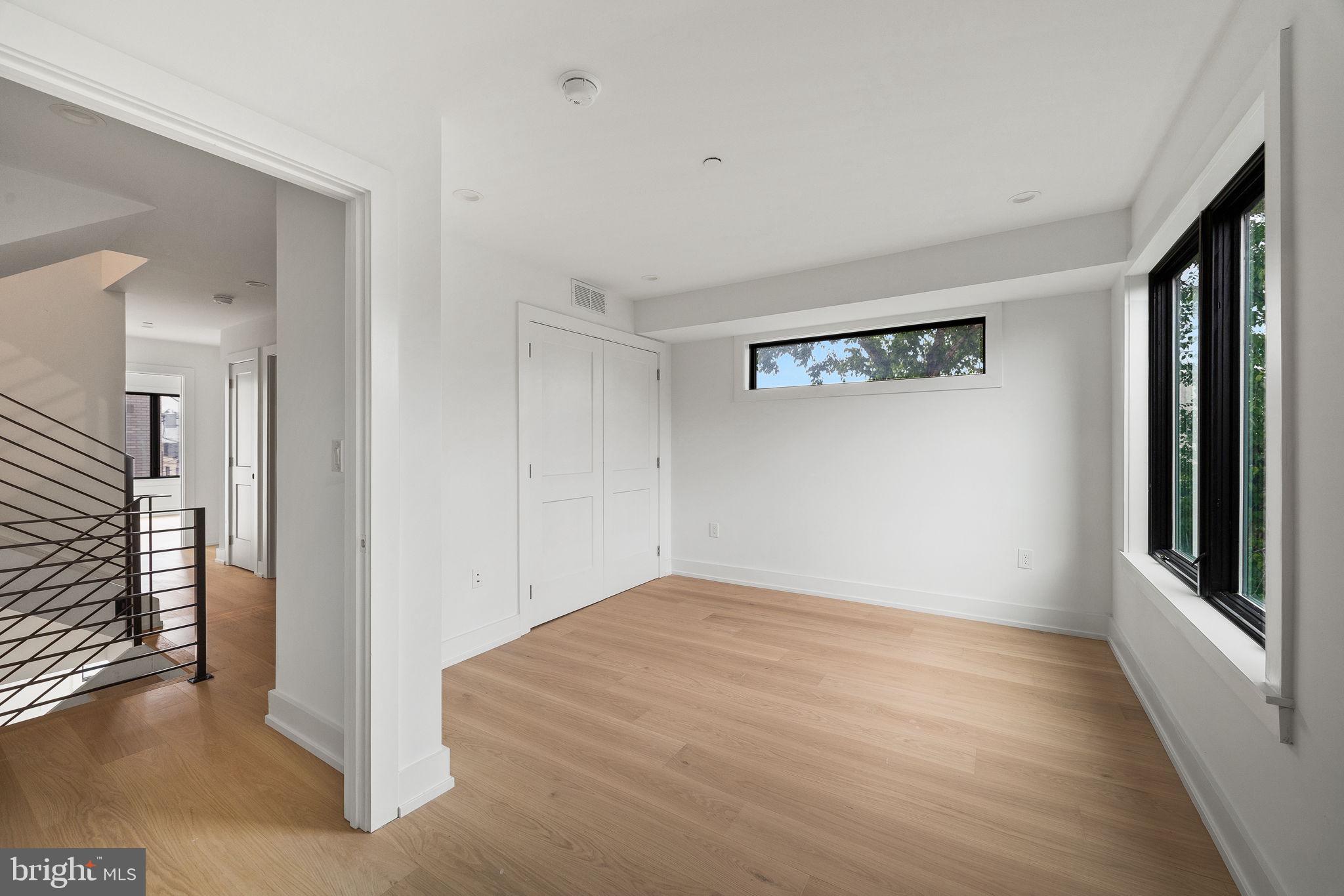 PASSYUNK SQUARE - Residential