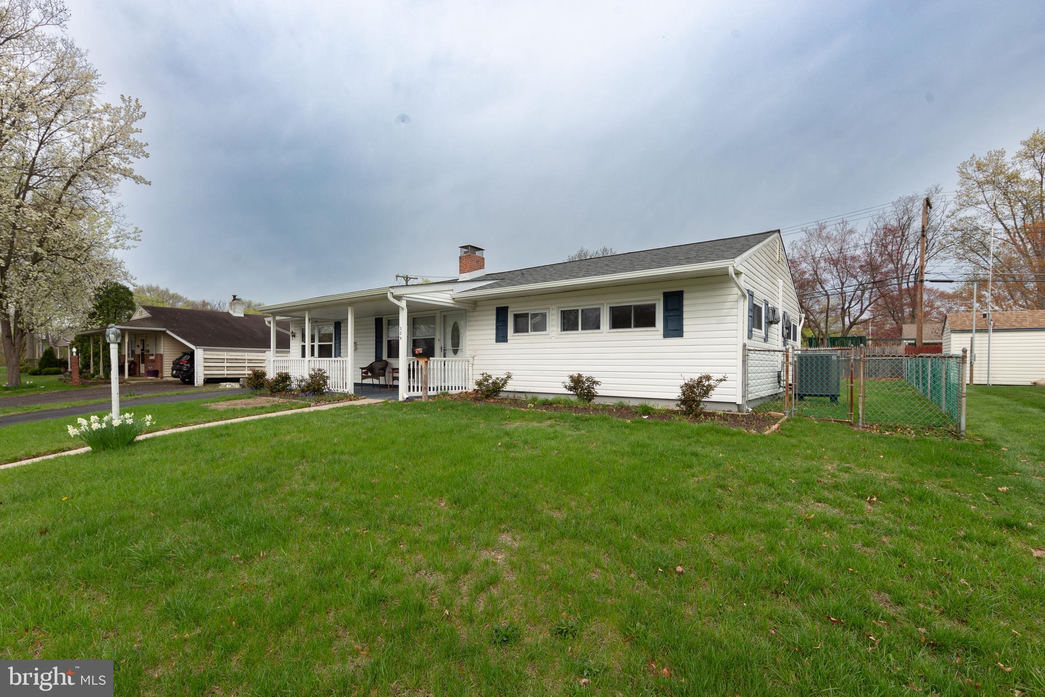 OAKTREE HOLLOW - Residential