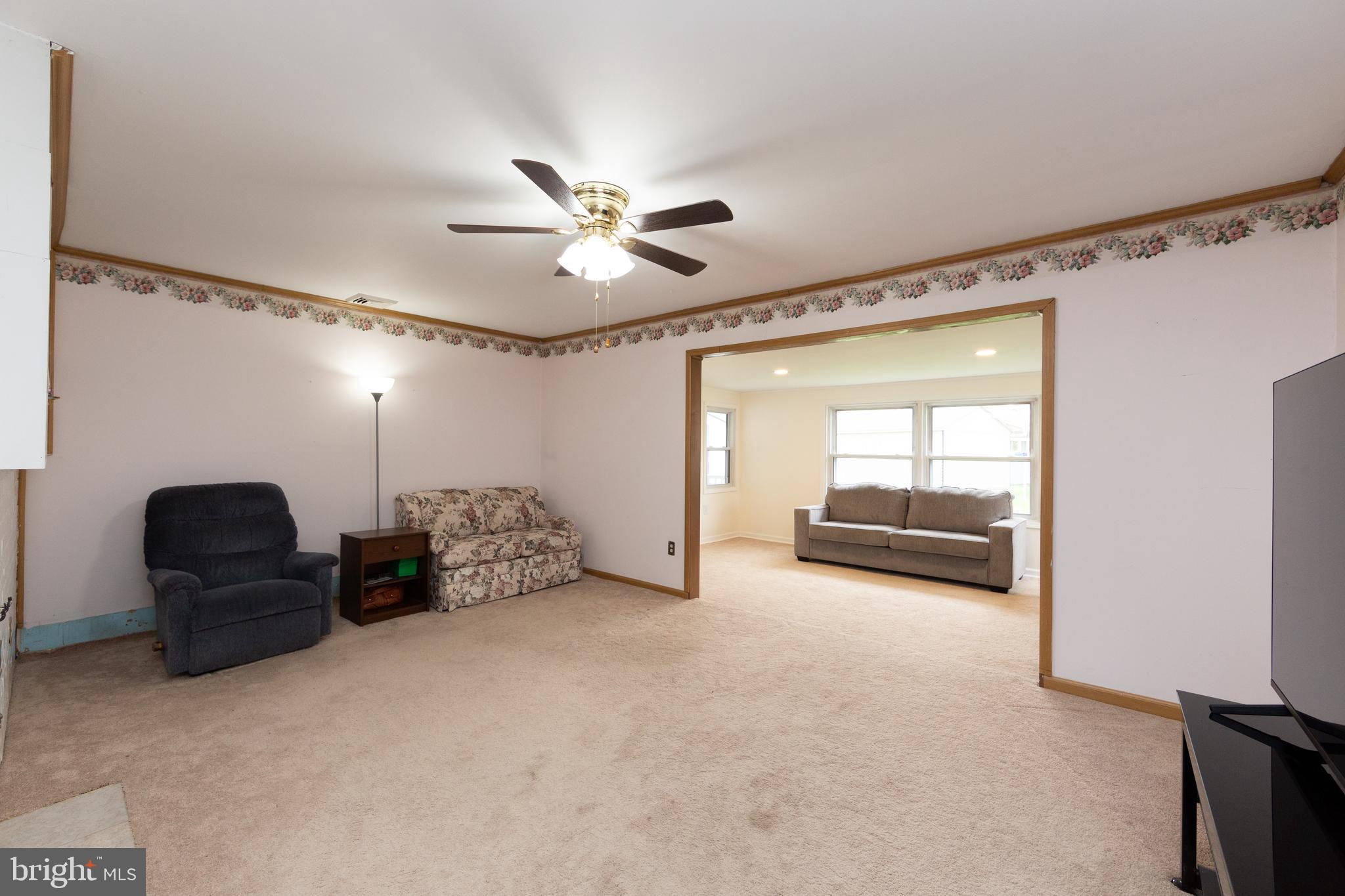 OAKTREE HOLLOW - Residential