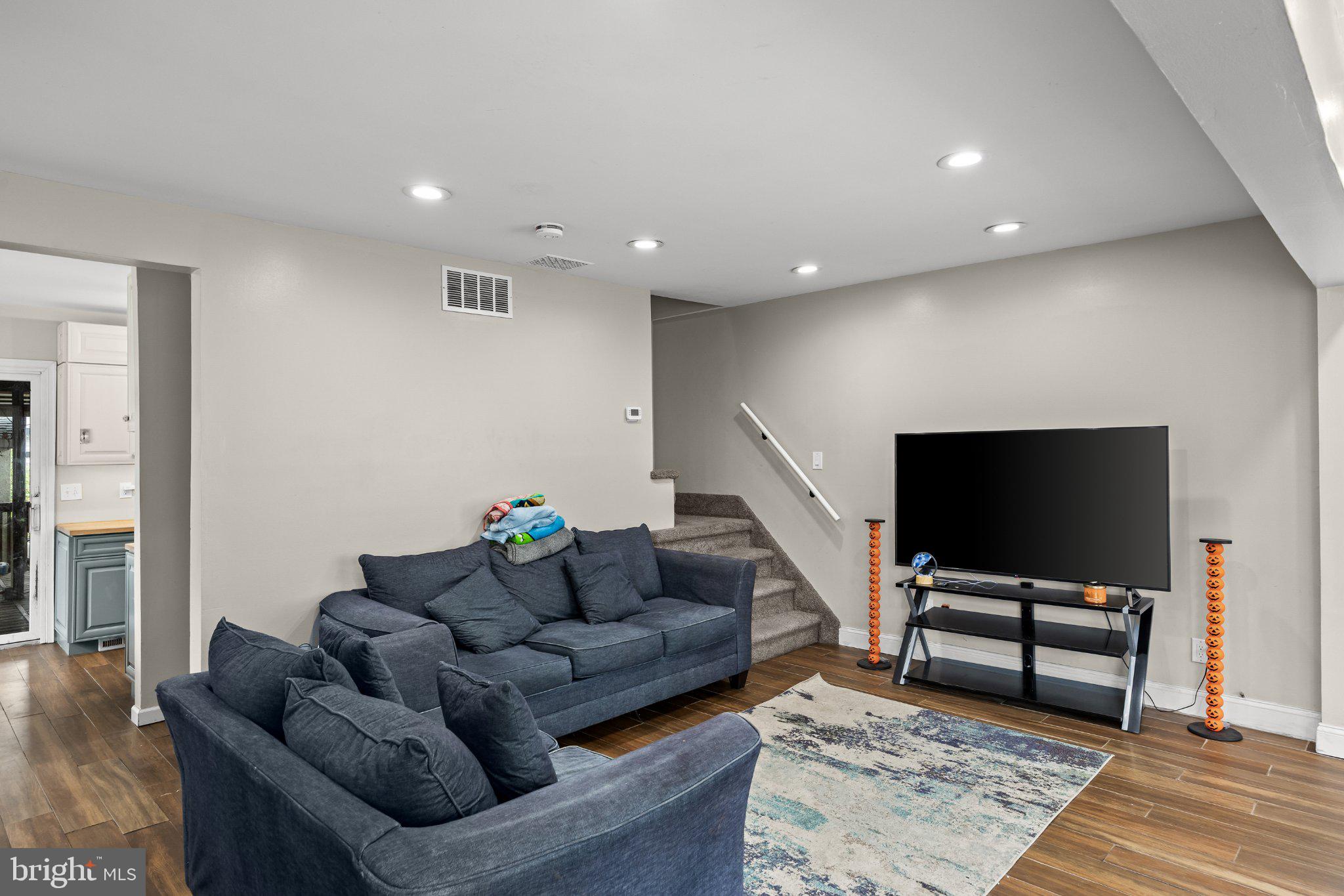 310 S 8TH STREET