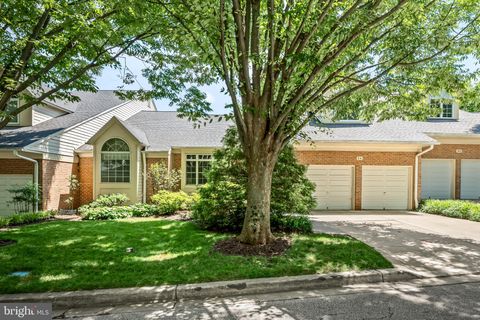 Condo For Sale - 24 Roland Green #12<br/> BALTIMORE, MD 21210