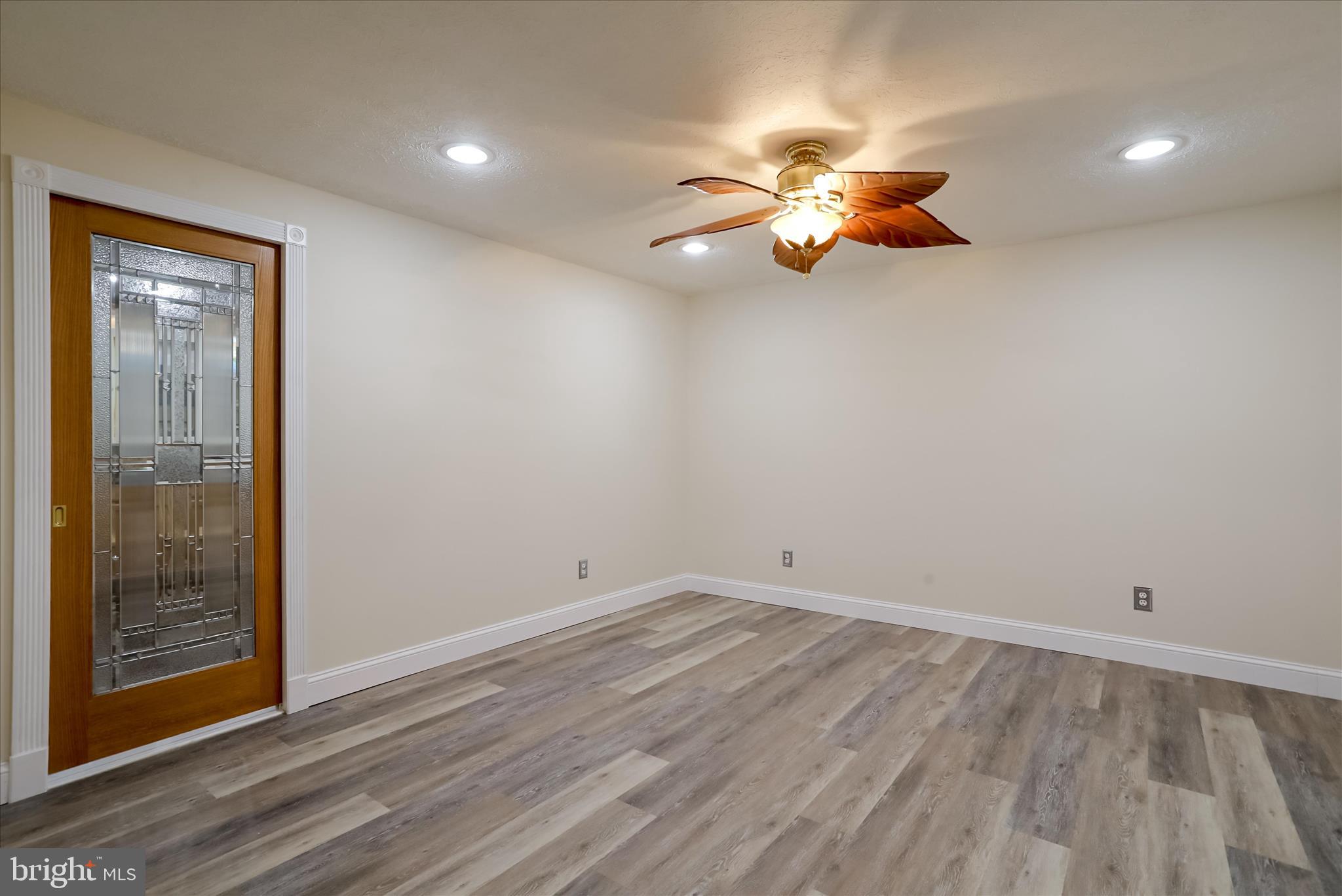 MOHR'S LANDING - Residential