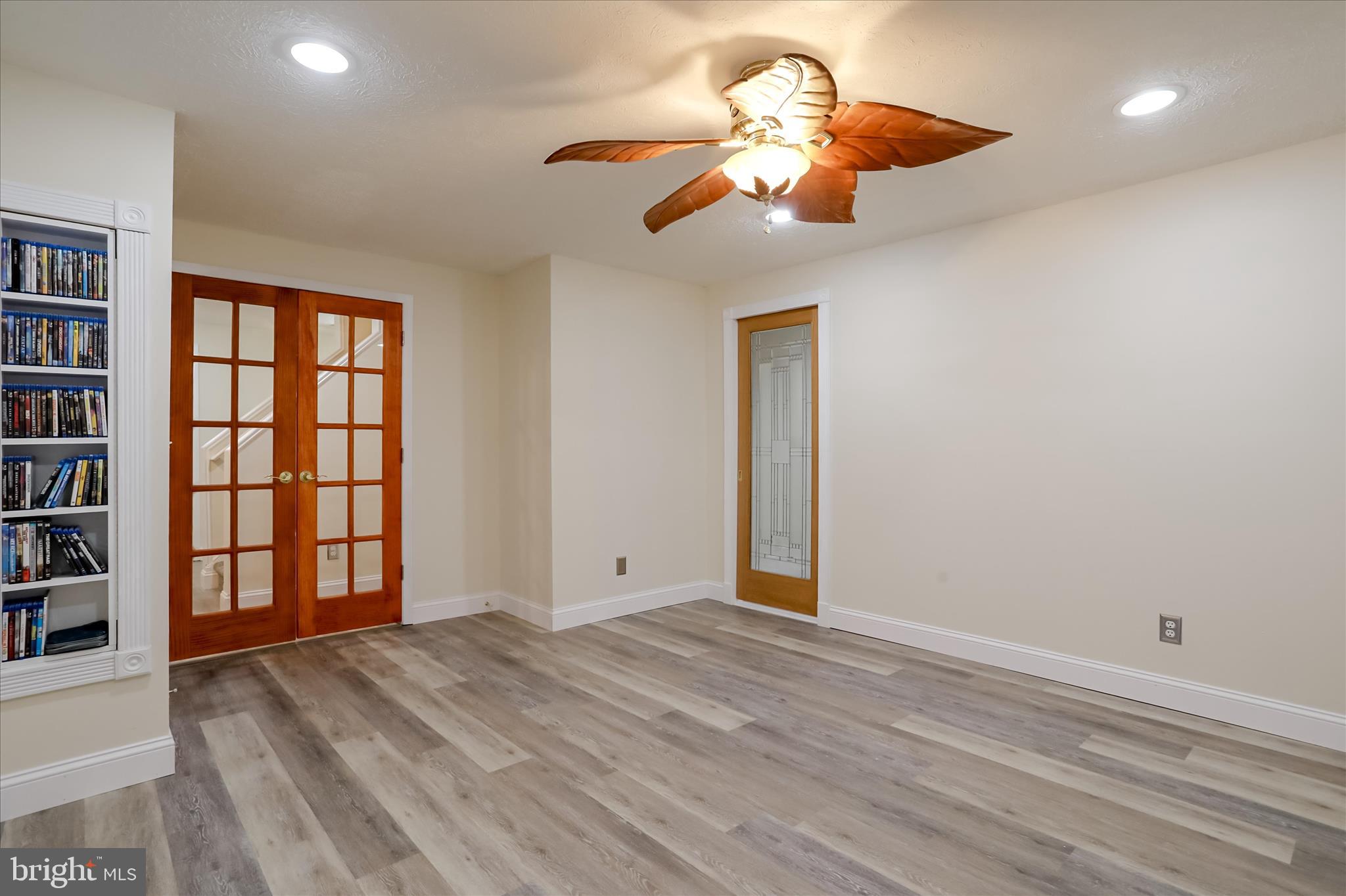 MOHR'S LANDING - Residential