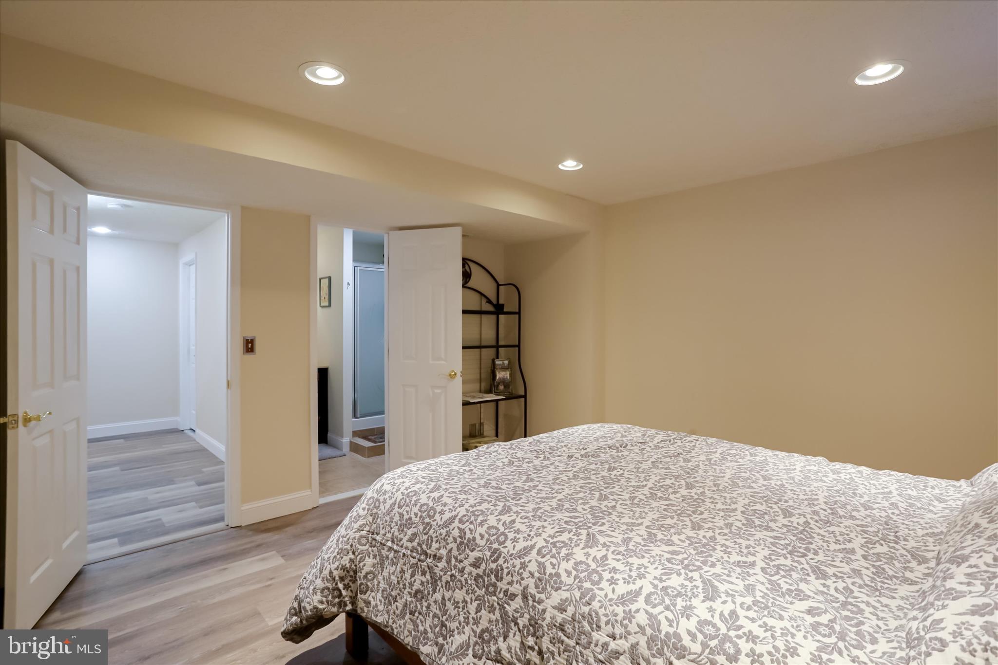 MOHR'S LANDING - Residential