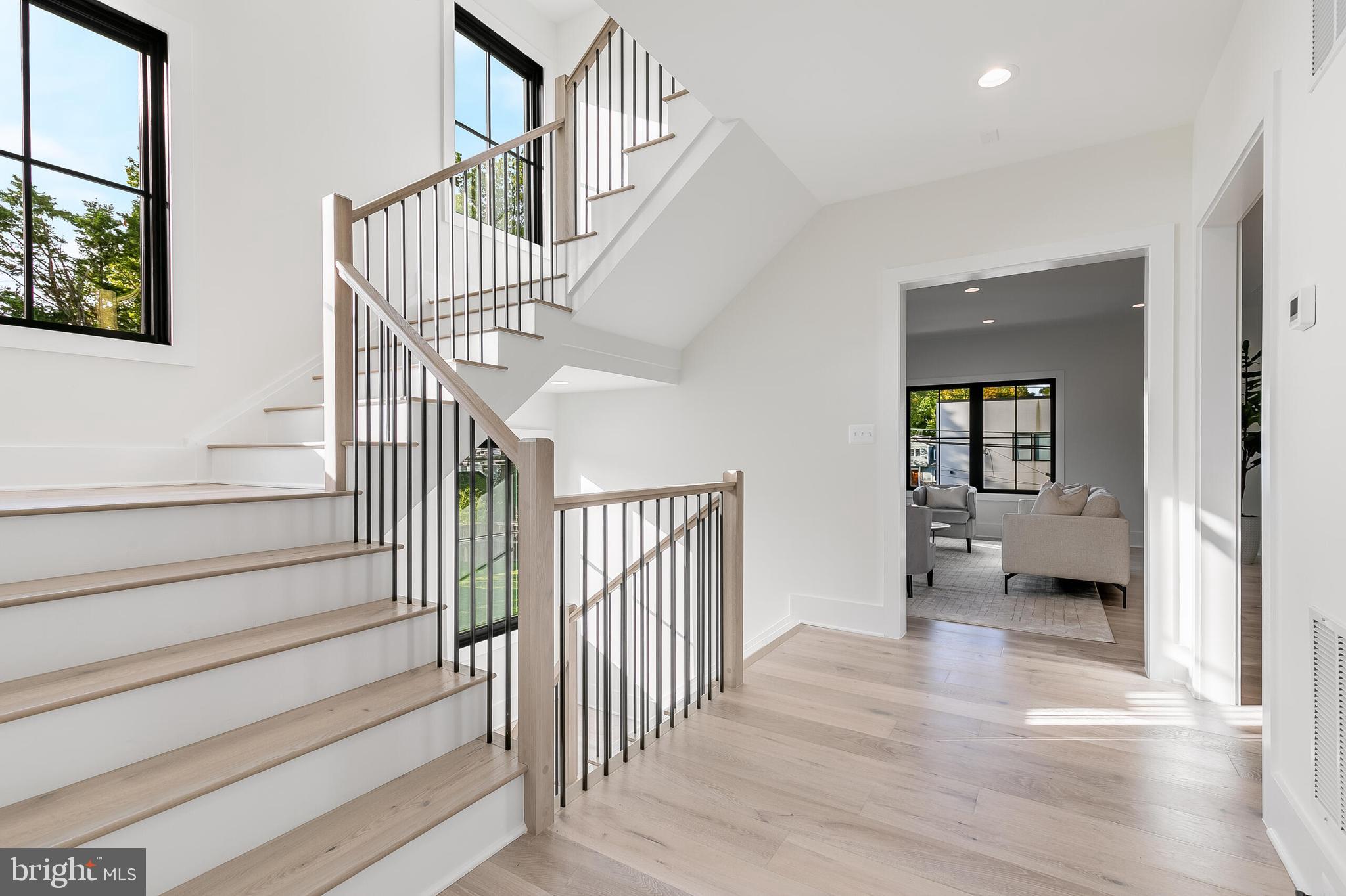 ADDISON HEIGHTS - Residential