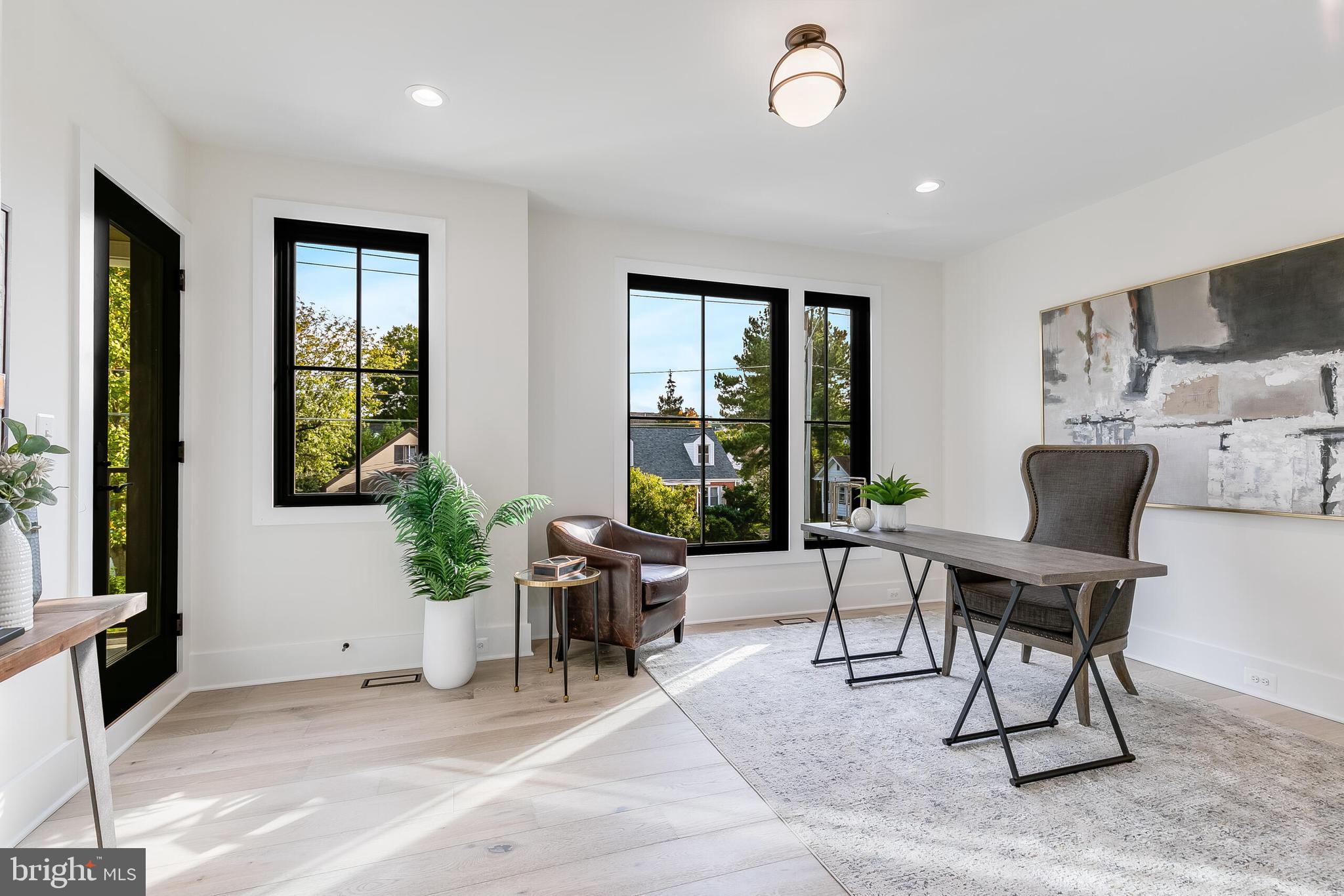 ADDISON HEIGHTS - Residential