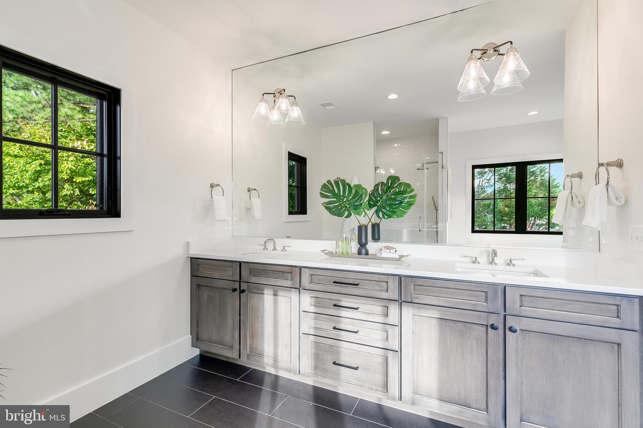 ADDISON HEIGHTS - Residential