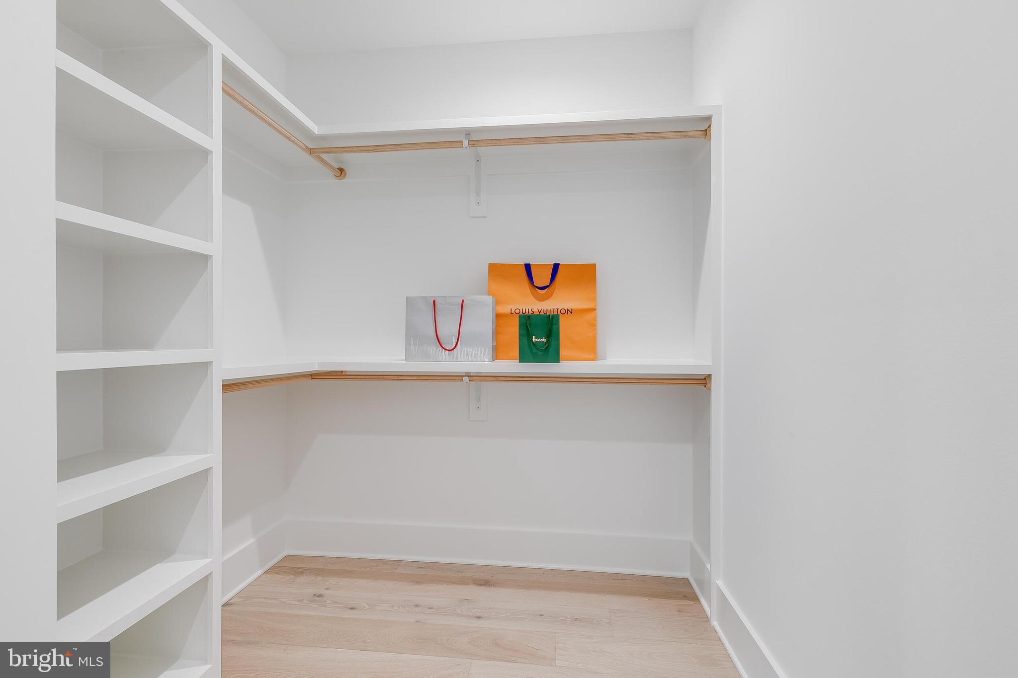 ADDISON HEIGHTS - Residential