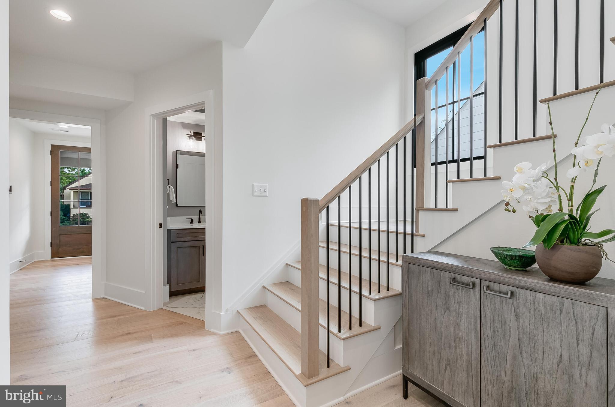 ADDISON HEIGHTS - Residential