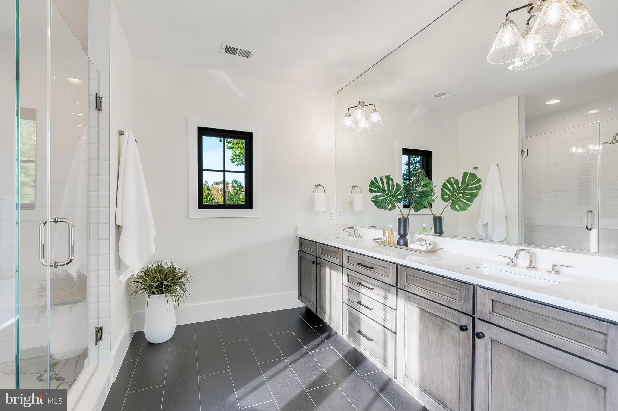 ADDISON HEIGHTS - Residential