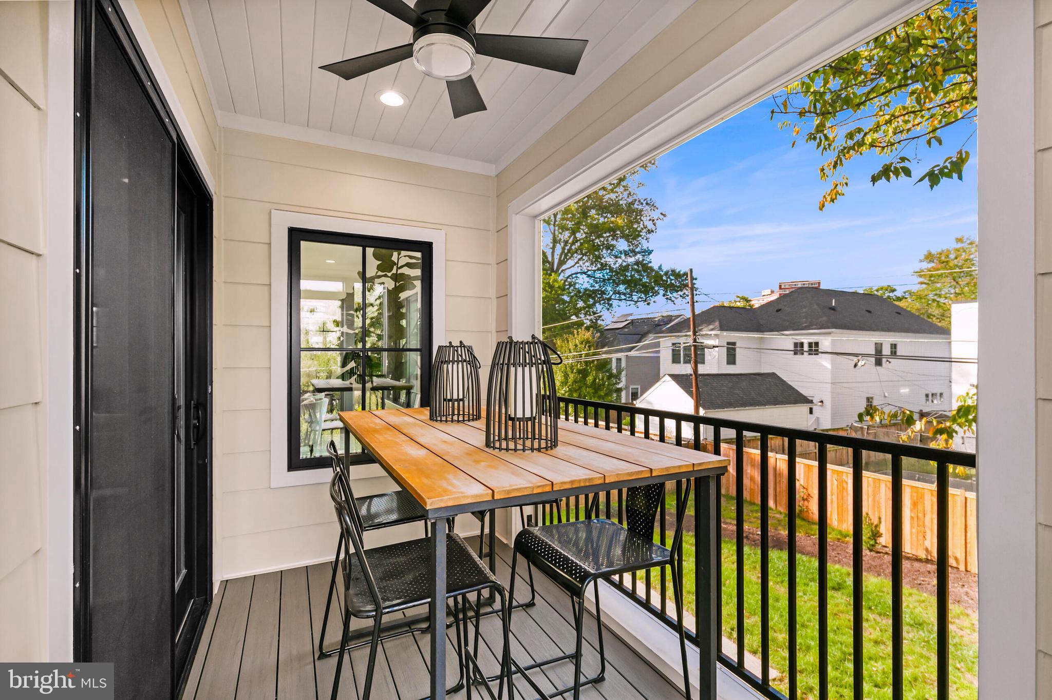 ADDISON HEIGHTS - Residential