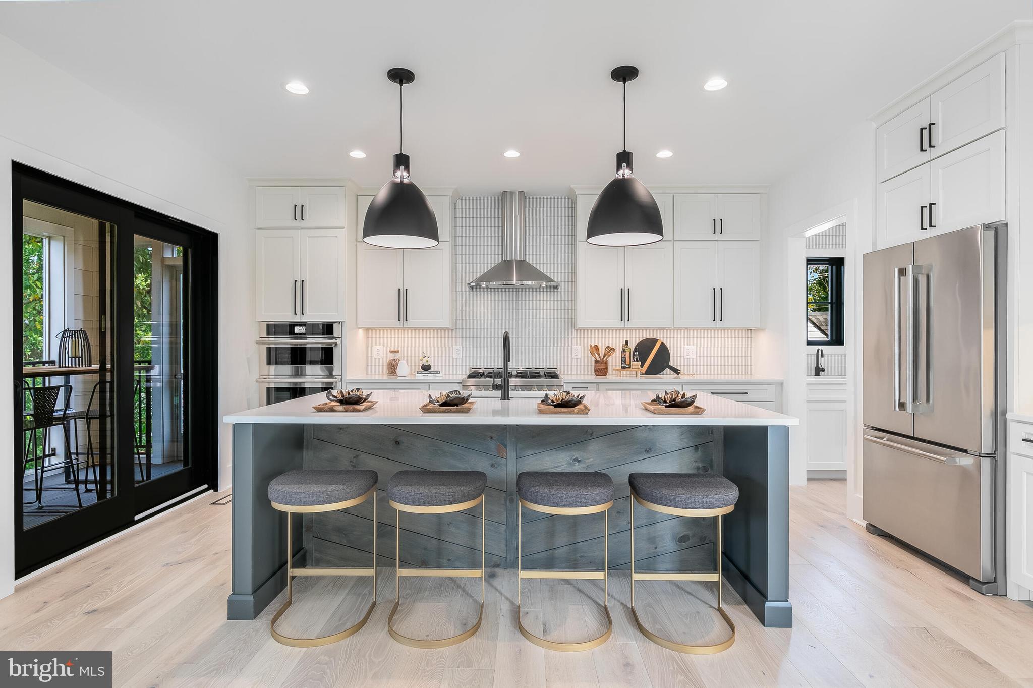 ADDISON HEIGHTS - Residential